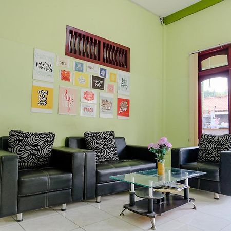 OYO Life 2508 Alba Suites Homestay Syariah Tulungagung Luaran gambar